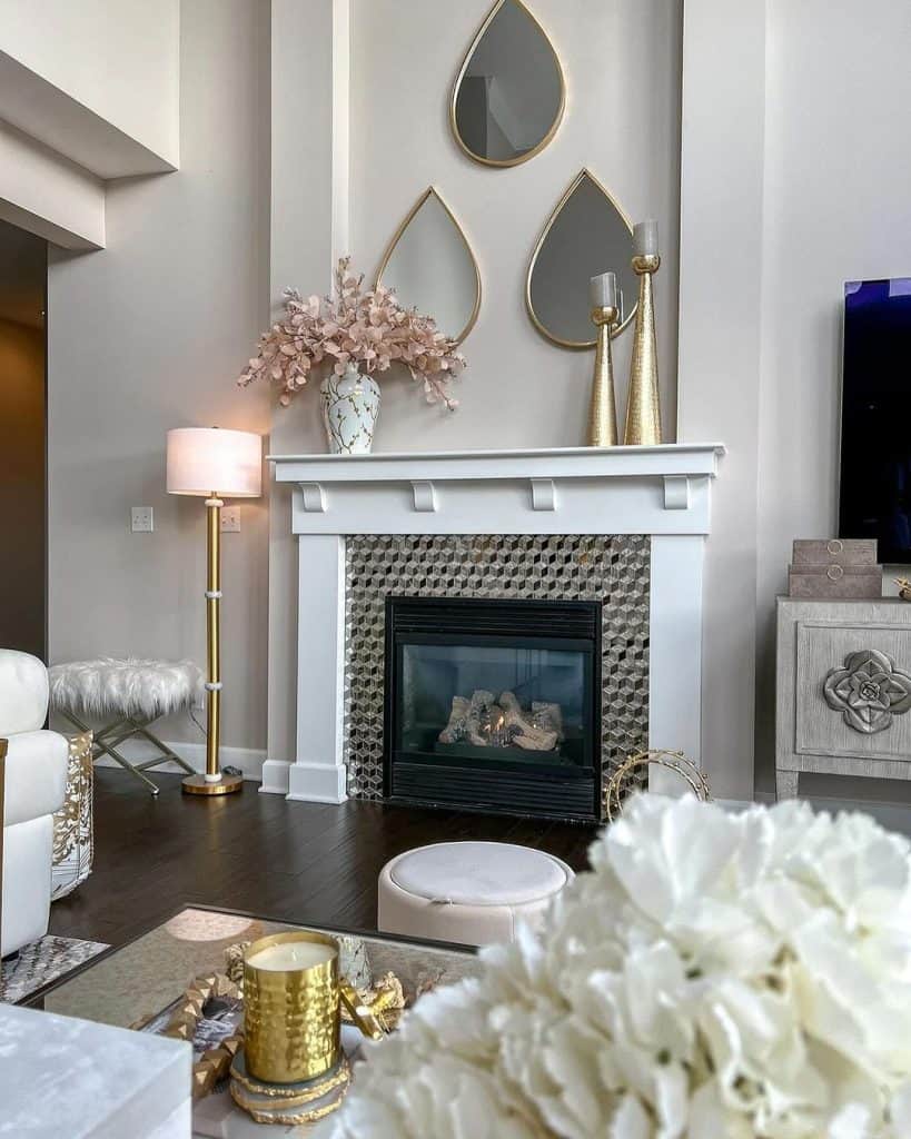 16 Mirror Decoration Ideas For Your Fireplace To Help Elevate Its Look ...